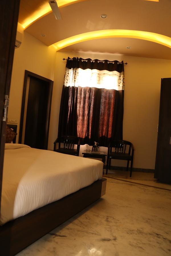 Hotel Delight Udaipur Esterno foto